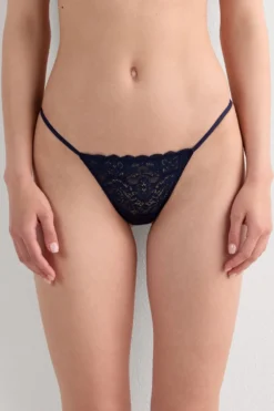 Stringi|Koronka>Intimissimi Stringi z Paseczkami po Bokach niebieski - 1467 - intensywny niebieski