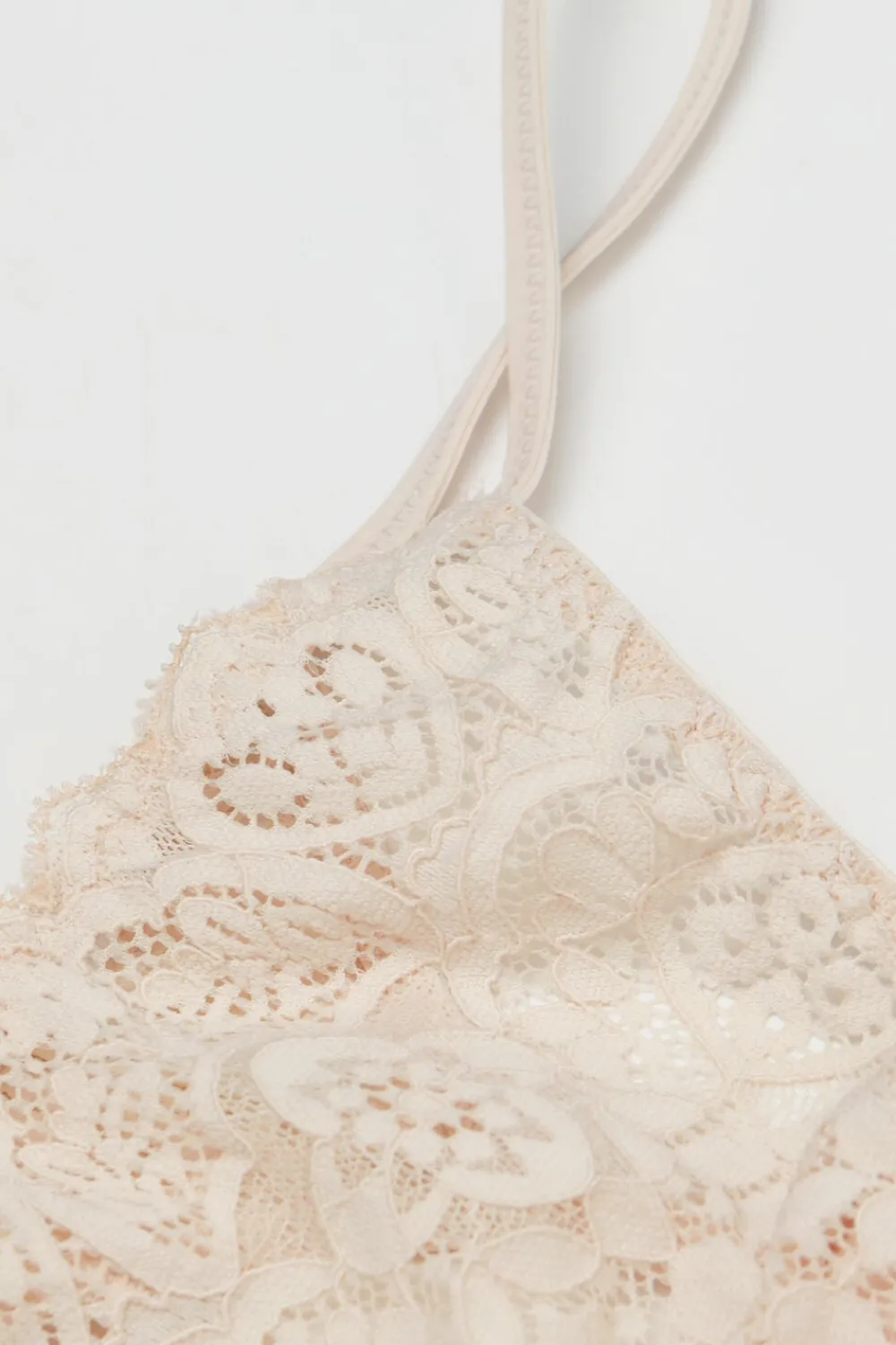 Stringi|Koronka>Intimissimi Stringi z Paseczkami po Bokach naturalny - 2280 - cream