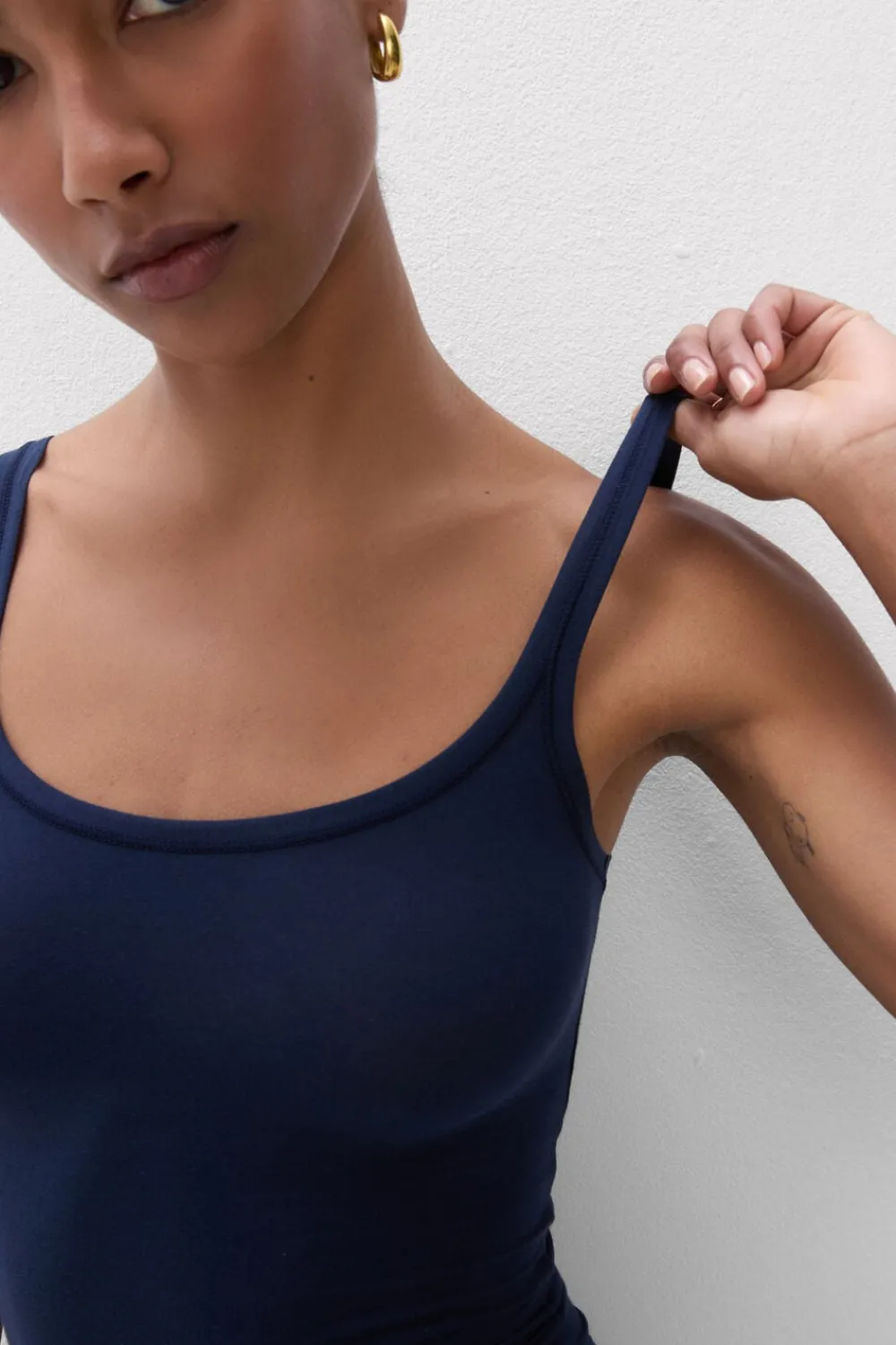 Topy|Bawełna Ultralight>Intimissimi Top z Bawełny Ultralight Cotton niebieski - 1467 - intensywny niebieski