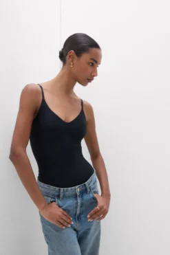 Topy|Modelująca>Intimissimi Top z Biustonoszem Eri z Mikrofibry czarny - 019 - czarny