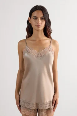 Topy|Piżamy Krótkie>Intimissimi Top z jedwabiu z koronką naturalny - 651i - dust beige