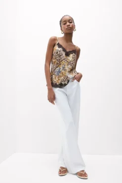Topy|Piżamy Krótkie>Intimissimi Top z Satyny Wiskozowej Animalier Simply Iconic z nadrukiem - 071k - stampa animalier/fiori