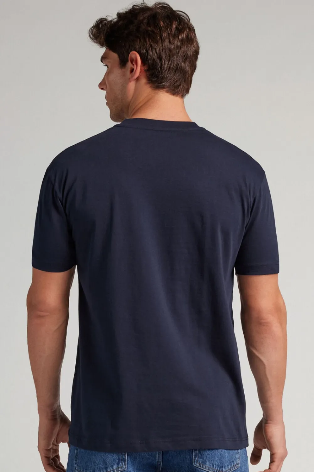 T-shirty>Intimissimi T-shirt męski z bawełny Muscle Fit niebieski - 800 - blu notte