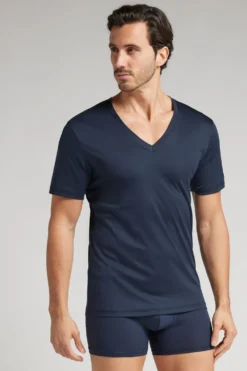 T-shirty|Merceryzowana Bawełna Filo Premium>Intimissimi T-shirt z Dekoltem w Kształcie Litery V z Merceryzowanej Bawełny filo Premium niebieski - 490j - blu navy