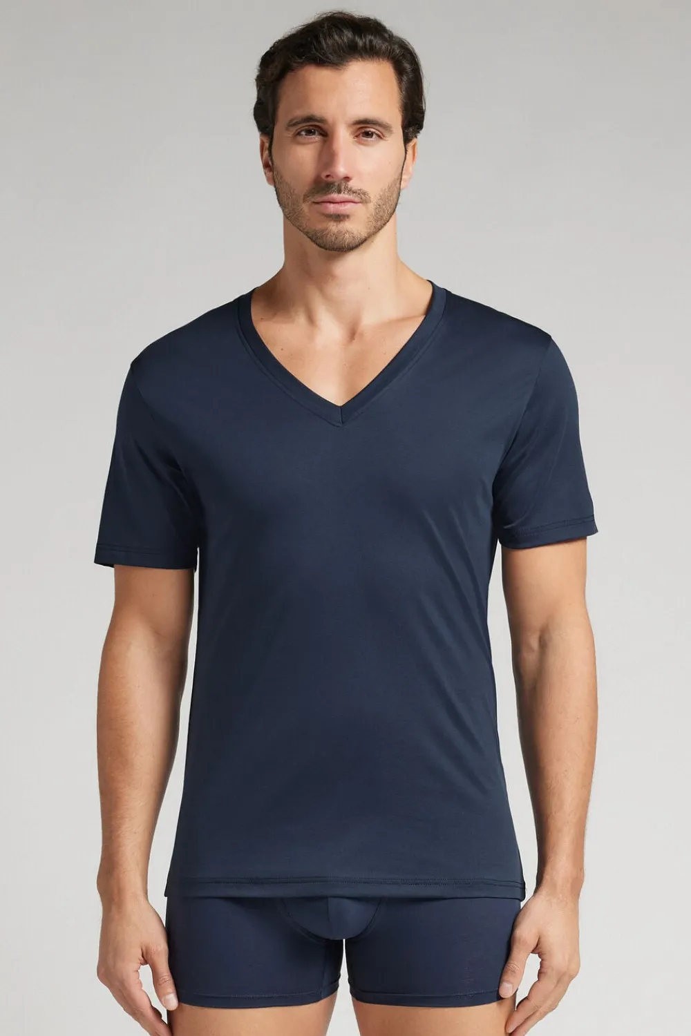 T-shirty|Merceryzowana Bawełna Filo Premium>Intimissimi T-shirt z Dekoltem w Kształcie Litery V z Merceryzowanej Bawełny filo Premium niebieski - 490j - blu navy