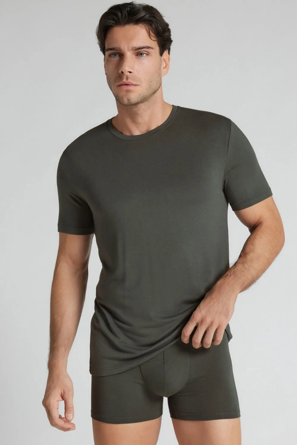 T-shirty|Soft Silk>Intimissimi T-shirt z Tkaniny Soft Silk - 640j - verde fumo scuro