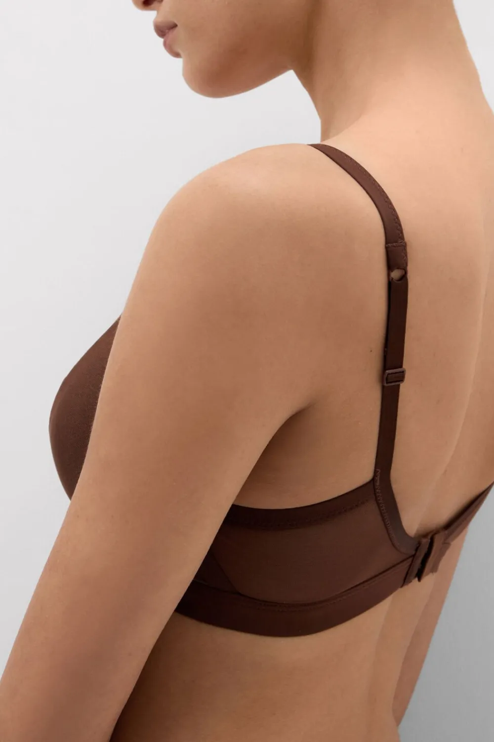 Trójkąty|Braletki>Intimissimi Usztywniany Biustonosz Trójkątny Invisible Touch brązowy - 876j - cocoa brown